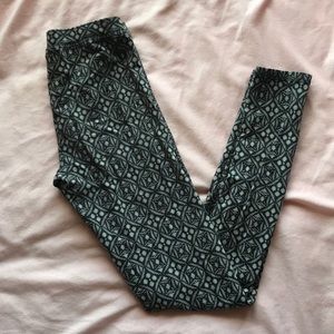 GREY PATTERN LEGGINGS